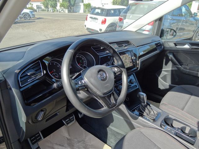 Fahrzeugabbildung Volkswagen Touran Sound/1.Hd/DSG/150PS/AHK/Navi/