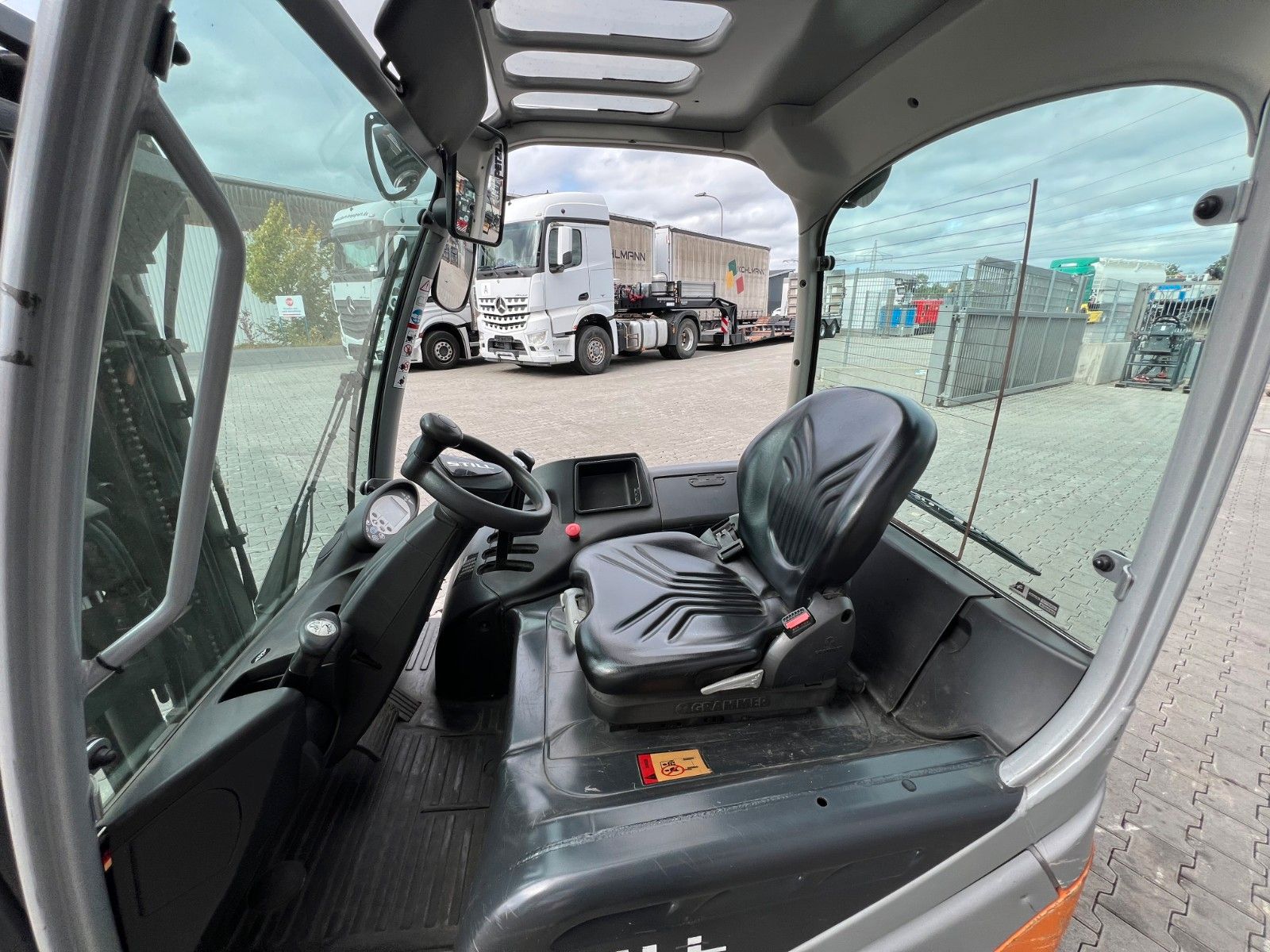 Fahrzeugabbildung Still RX 20-14 / Triplex: 4,3m / 1.447h / SS / 03.2020