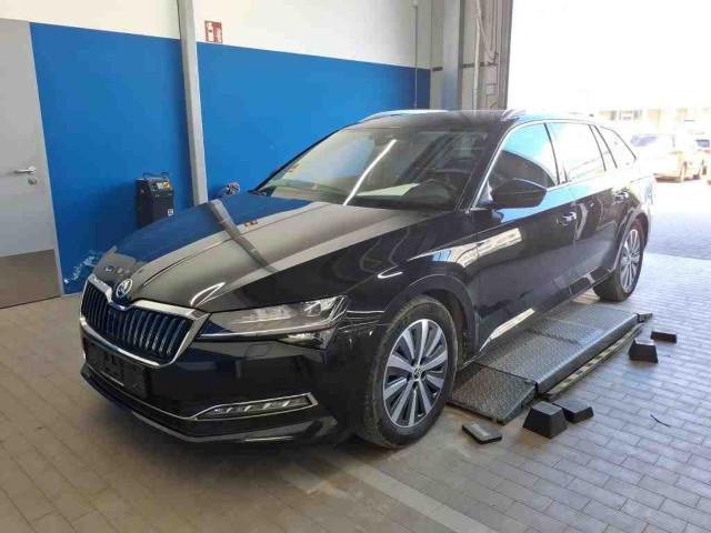 Skoda Superb Combi 2.0 TDI DSG Style Premium Edition N