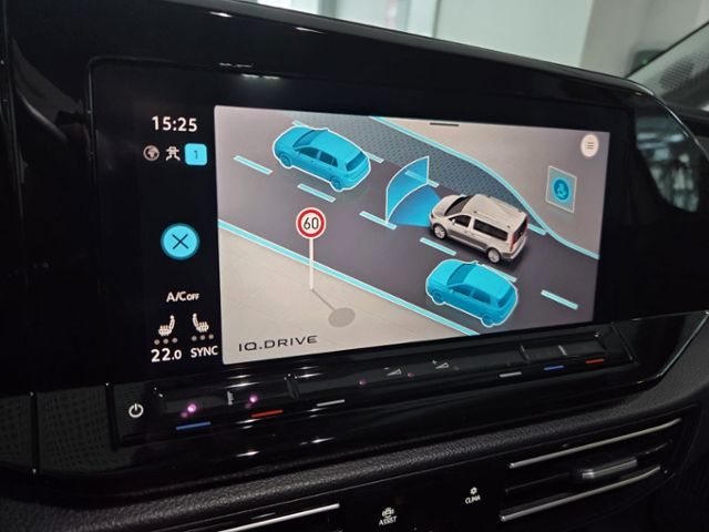 Caddy Maxi Style 1.5 TSI DSG LED AHK STH 7SITZ 4