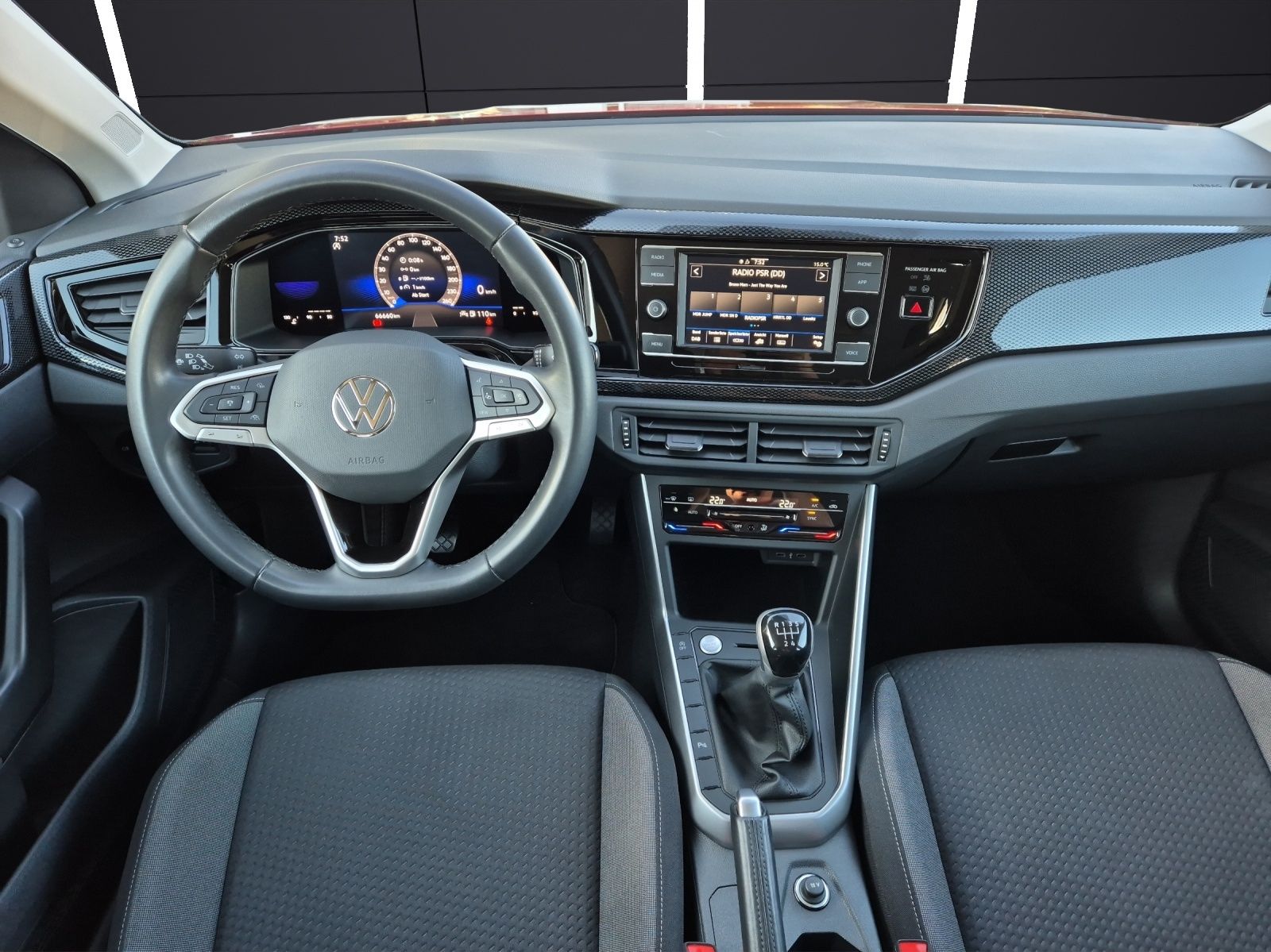 Fahrzeugabbildung Volkswagen Taigo TSI Life LED AID ACC RFK SH LM