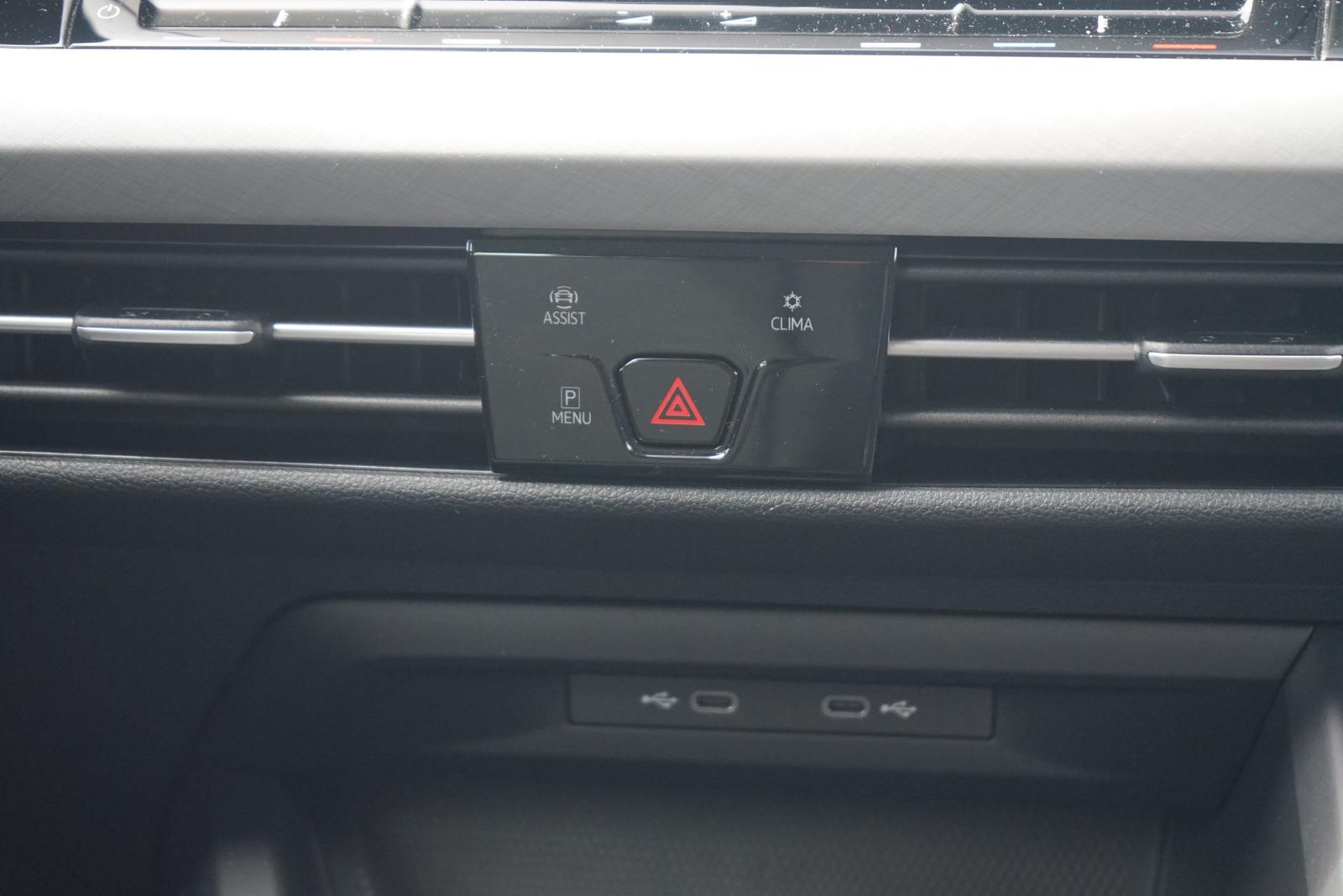 Volkswagen Golf VIII Variant 1.5 eTSI DSG LED Navi ACC PDC, миниатюра 11