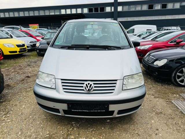 Volkswagen Sharan 2.0 Comfortline Family*7SITZER*KLIMA