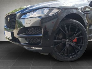 Jaguar F-Pace - 2