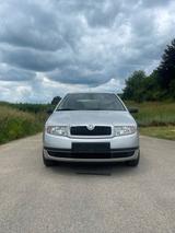 Skoda Fabia 6Y 1.4MPi - Skoda Fabia mit Benzin-Antrieb: Kleinwagen, 6y