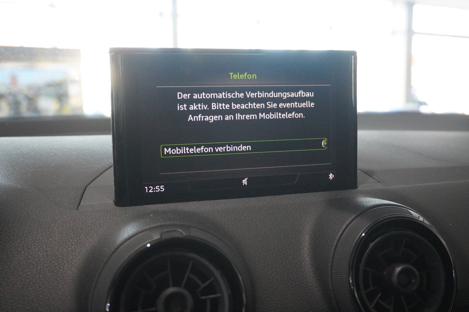 Fahrzeugabbildung Audi Q2 1.0 TFSI ULTRA S-TRONIC KLIMA/SHZ/PDC/19"