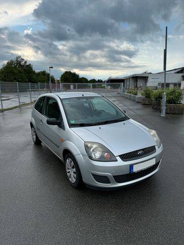 Ford Fiesta - 2 Türer - 1.3L - ohne TÜV - ...