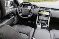 LAND ROVER Range Rover Vogue P400/ AHK/ STANDHZG./ PANO LAND ROVER Range Rover Vogue P400/ AHK/ STANDHZG./ PANO