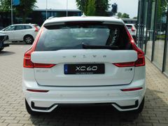 Fahrzeugabbildung Volvo XC60 B4 D AWD Plus Dark 'SHZ, H&K'