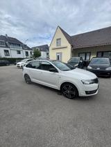 Skoda Rapid Spaceback Elegance DSG Navi PDC - Skoda Rapid: Elegance