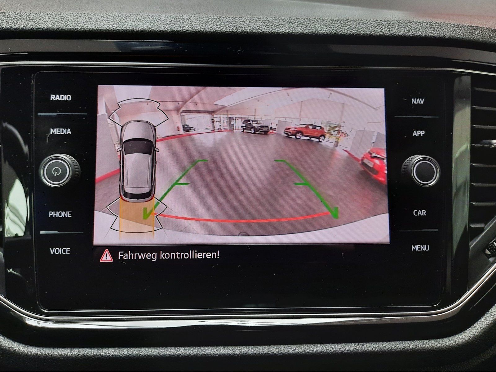 Fahrzeugabbildung Volkswagen T-Roc R 4Motion DSG *AHK*Cam*Navi*App-Con*Assist