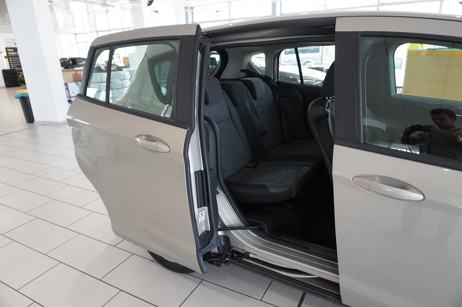 Fahrzeugabbildung Ford B-Max 1.0 TREND KLIMA/PDC/NEBEL/USB/AHK