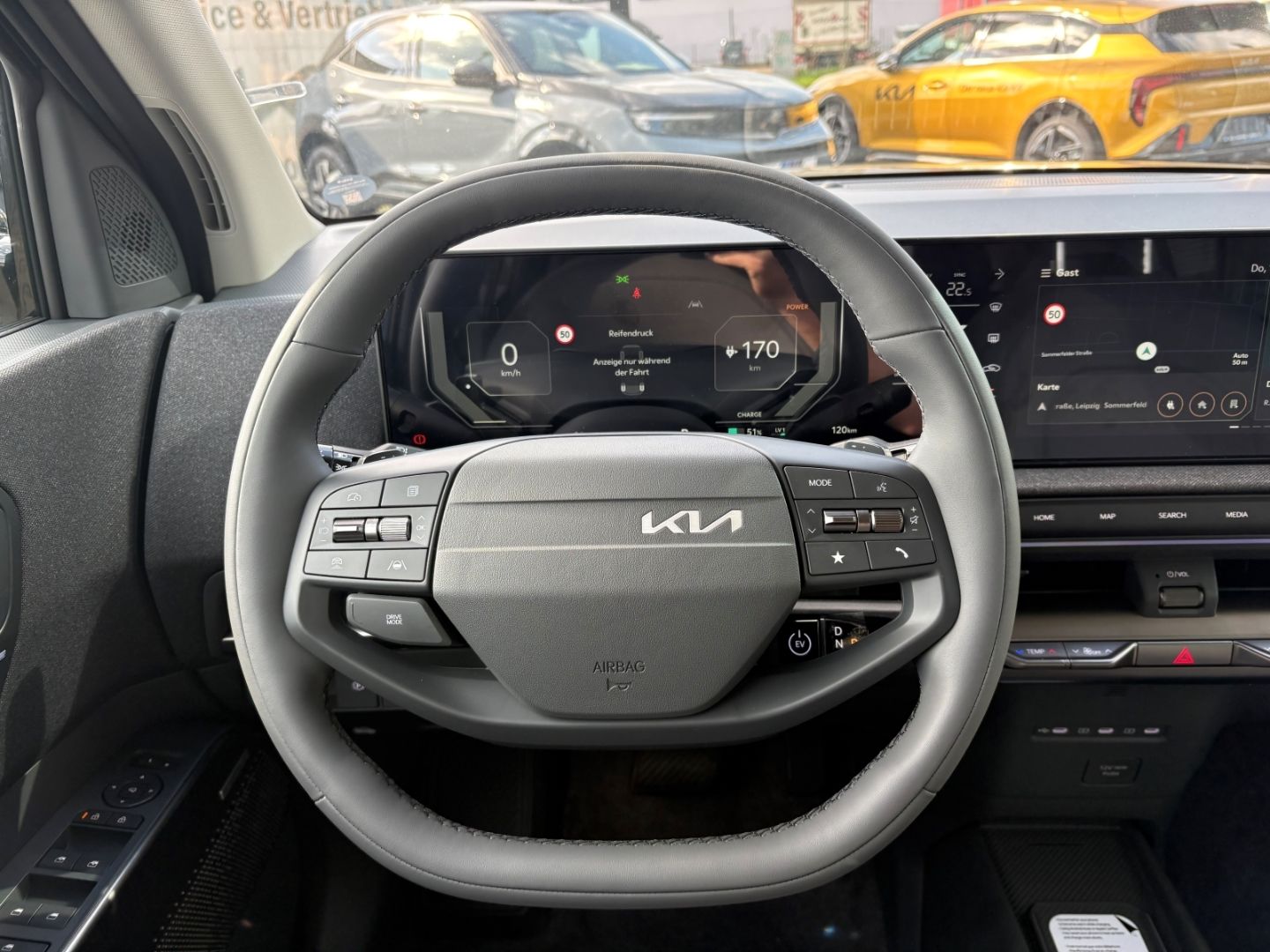 Fahrzeugabbildung Kia EV2 Earth 42,2-kWh 4 Sitze 360° Kamera Verkehrsz