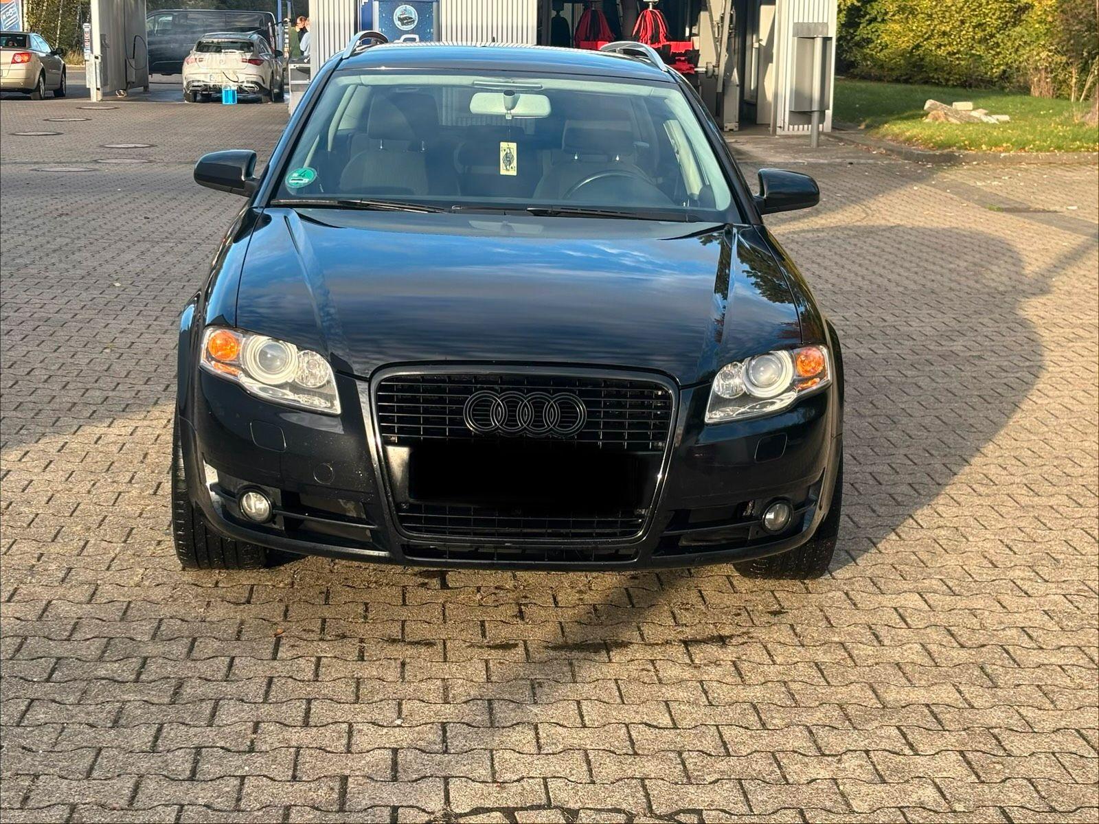 Audi A4 2005 — interior