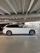 BMW 318i Touring - BMW Fuhrpark, AHK, DrivAss, Sitzh - BMW 318 Gebrauchtwagen in Augsburg