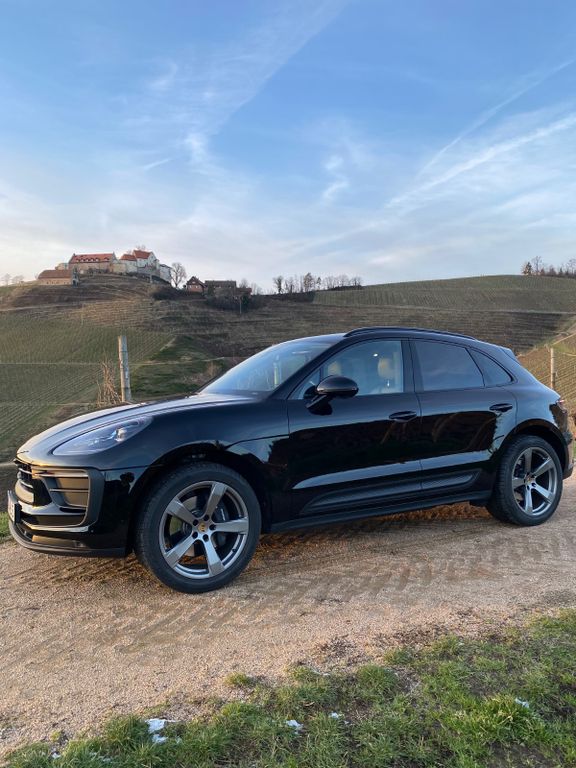 Image of Porsche Macan
