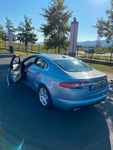 Jaguar XF 4.2 L V8 Premium Luxury Premium Luxury - Jaguar XF: Luxury