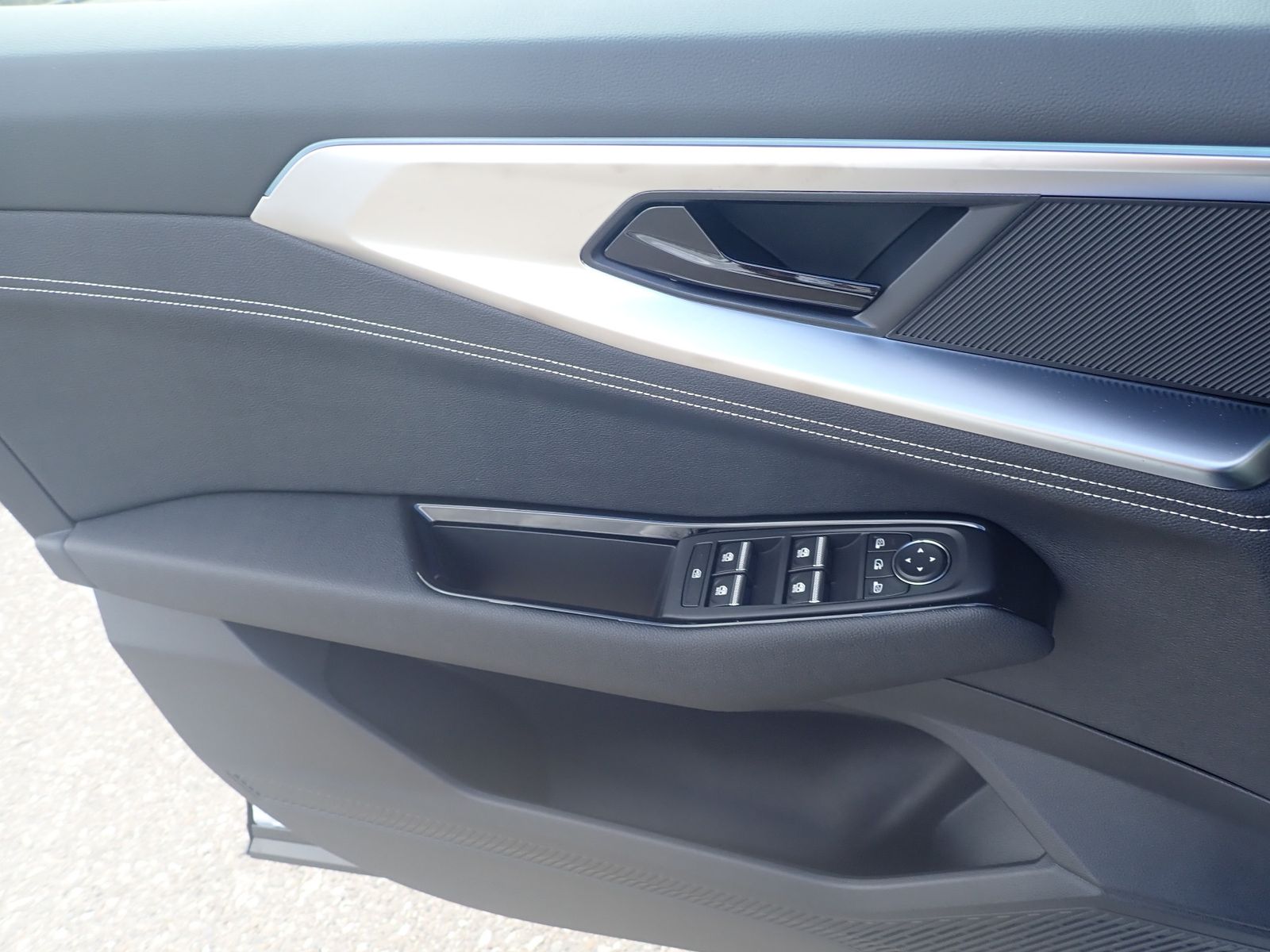 Fahrzeugabbildung Renault Austral Techno Full Hybrid E-Tech 200