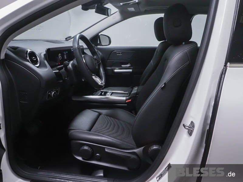 MERCEDES-BENZ GLA 180 – Bild 6