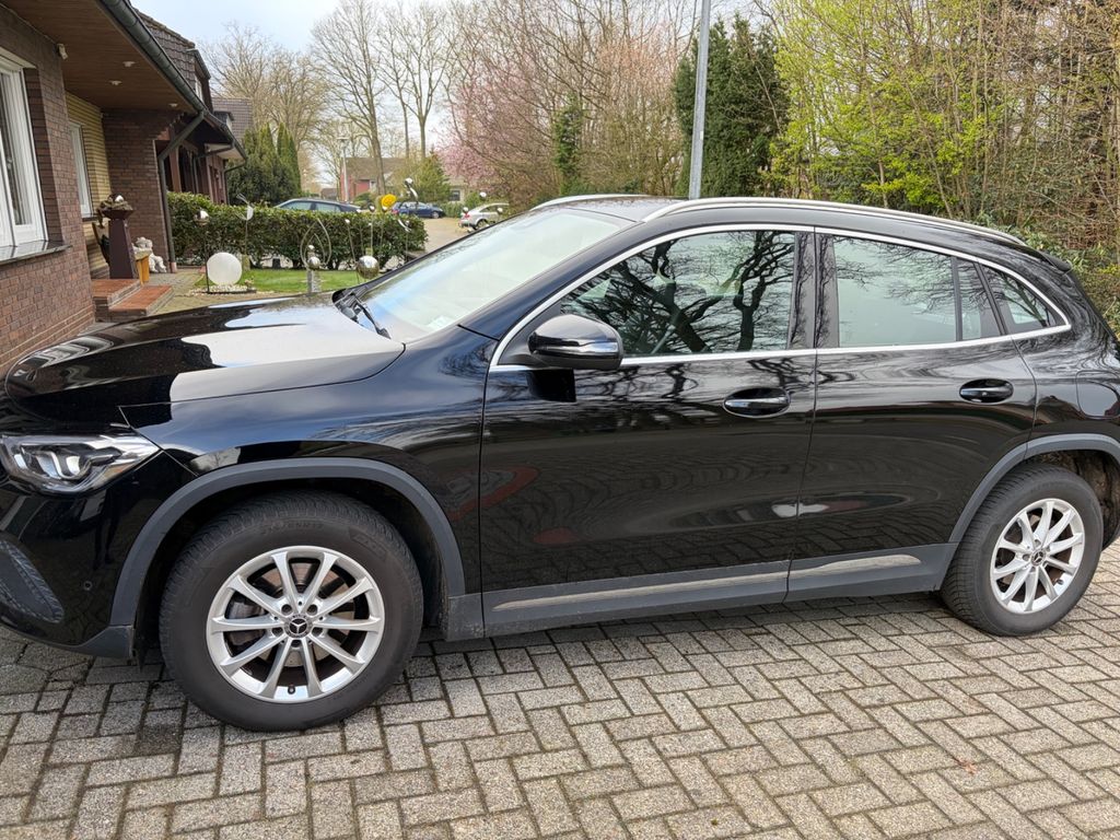 Image of Mercedes-Benz GLA 200