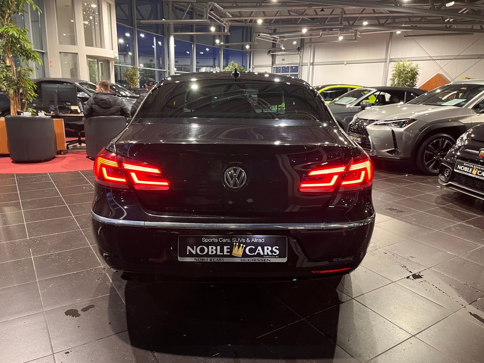 Fahrzeugabbildung Volkswagen CC Passat KLIMA XEN NAV SHZ PDC 18"