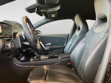 Mercedes CLA 250 Shooting Brake - 11