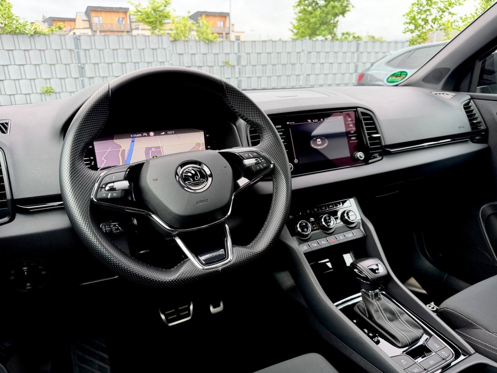 Skoda Karoq Sportline 2.0 TSI DSG 4x4 PANO LED ACC AHK foto 10