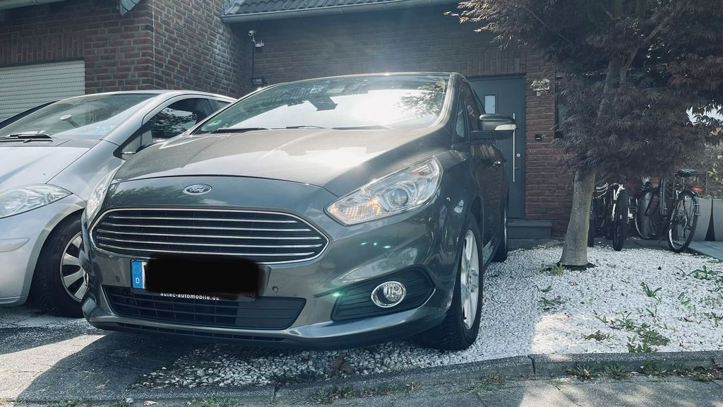 Image of Ford S-Max