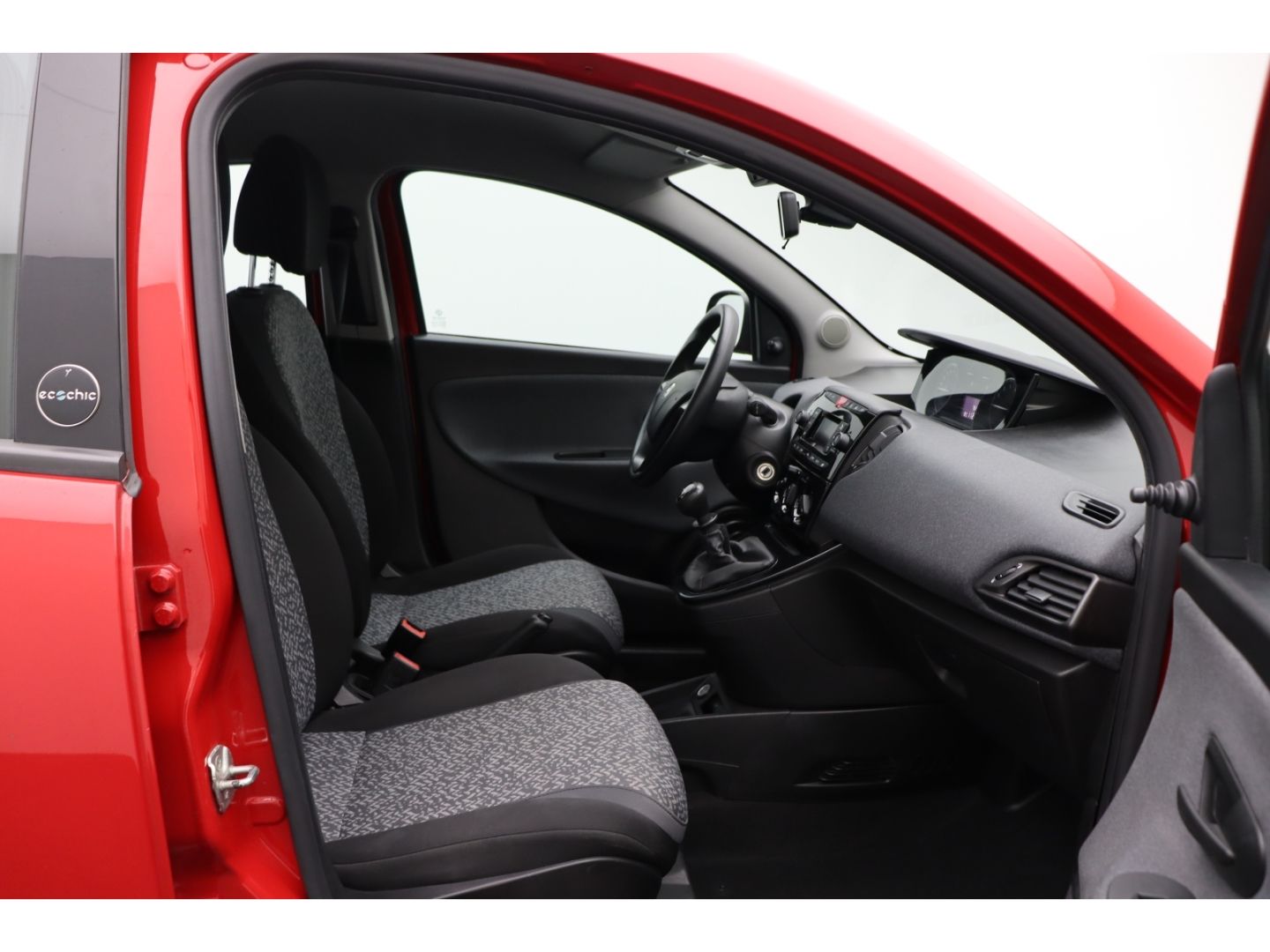 Fahrzeugabbildung Lancia Ypsilon Multifunktion Bluetooth Freisprechanlage