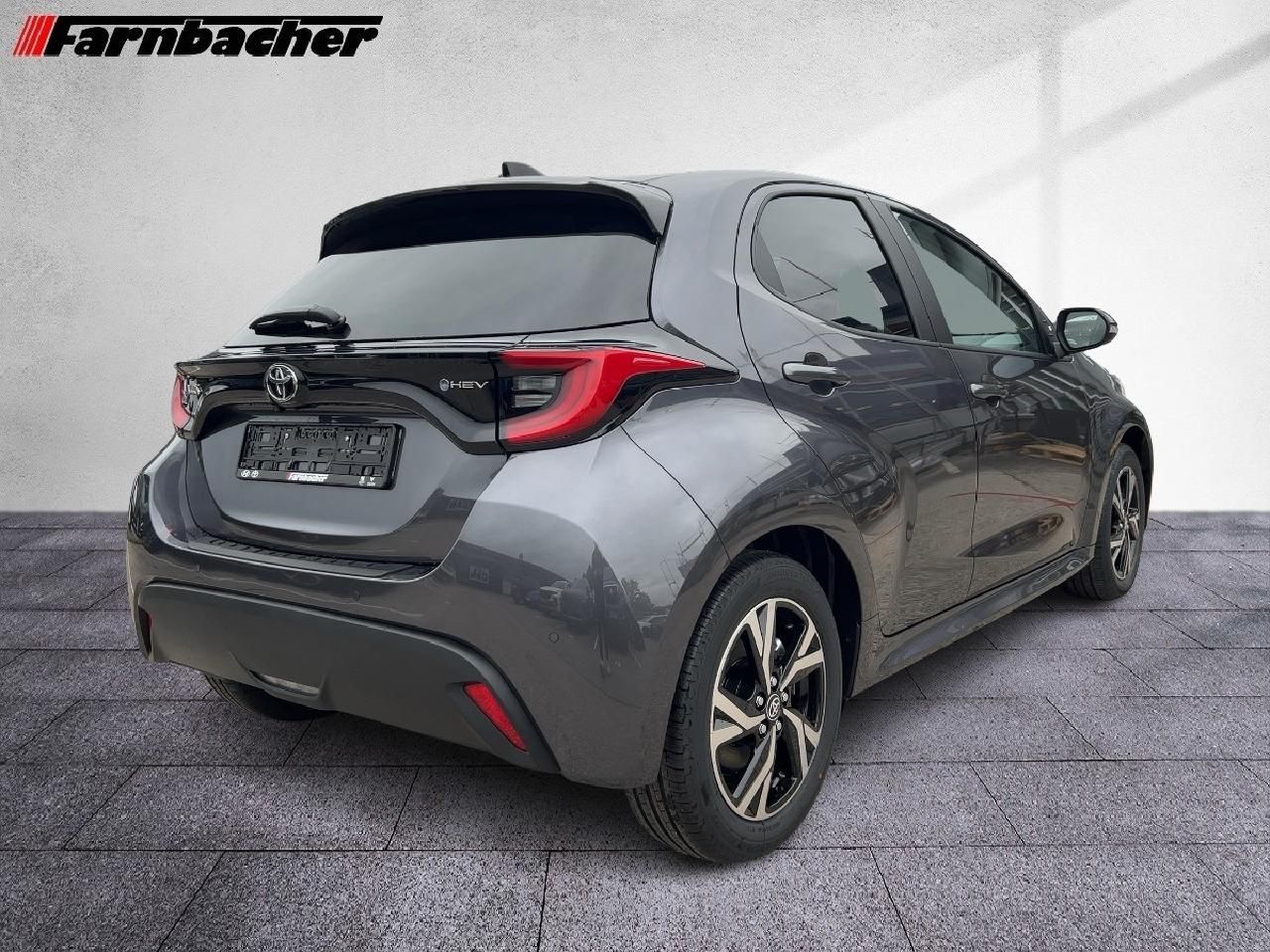 Fahrzeugabbildung Toyota Yaris 1,5 Hybrid Teamplayer *Safetyp.*Comfortp.