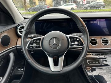 Fahrzeugabbildung Mercedes-Benz E 300d T AMG*360Kamera*Panorama*Exclusive