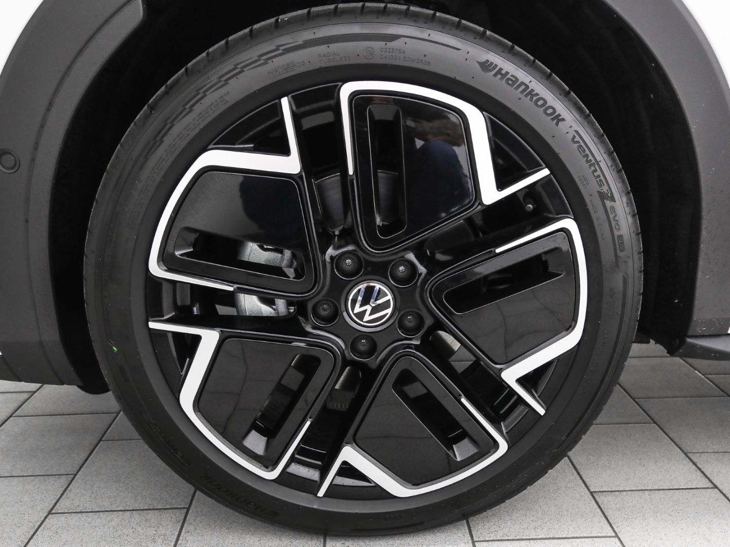 Volkswagen T-Roc R-Line 1.5 eTSI DSG Navi Kamera IQ.Light A foto 3