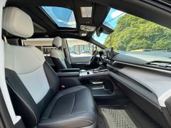 TOYOTA Sienna Hybrid XLE 7-Sitzer