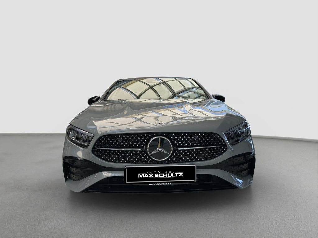 Fahrzeugabbildung Mercedes-Benz A 200 Kompaktlimousine AMG*NIGHT*SpH*AHK*LED*PDC