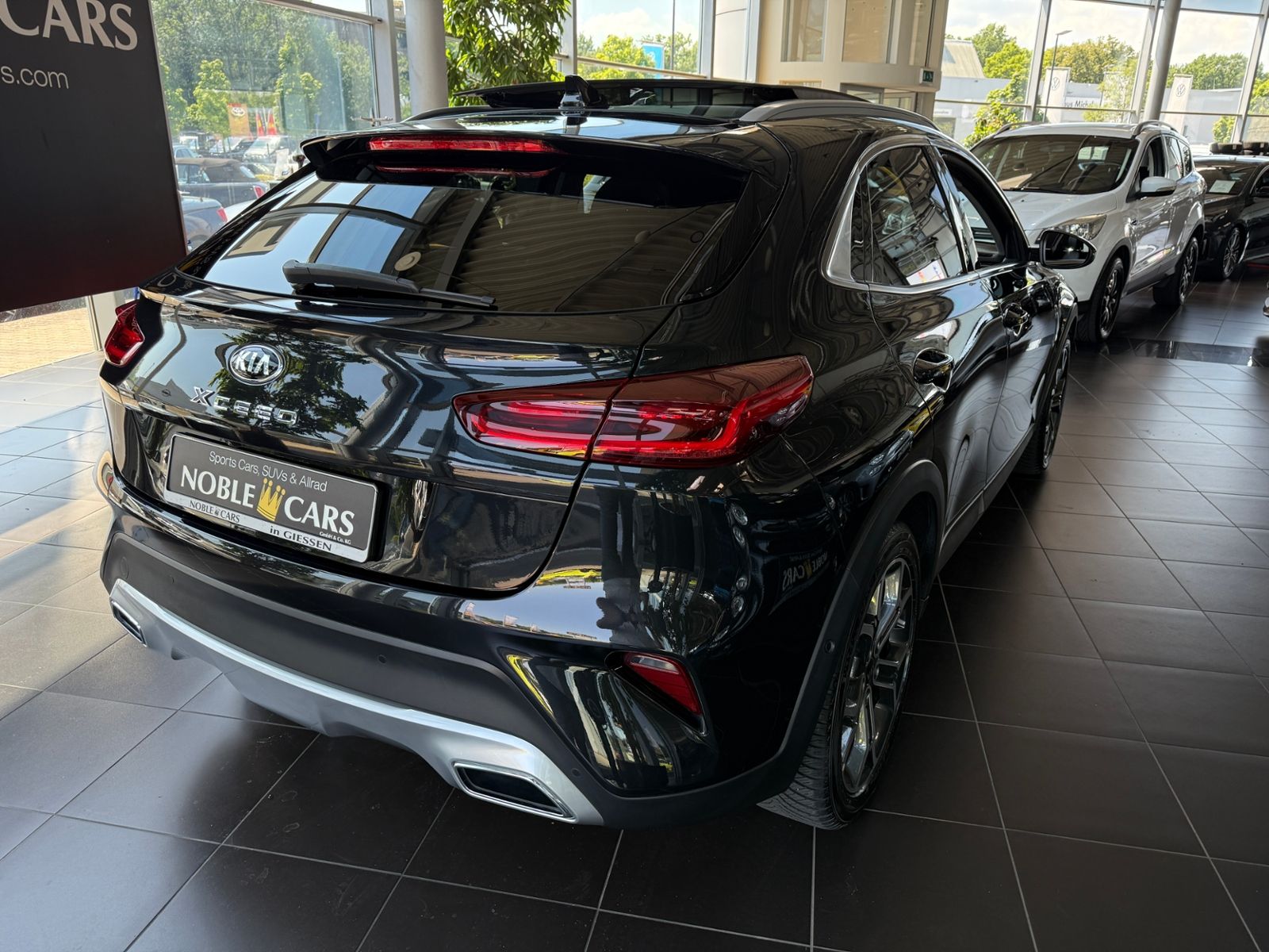 Fahrzeugabbildung Kia XCeed Platinum Edition PANO JBL LED