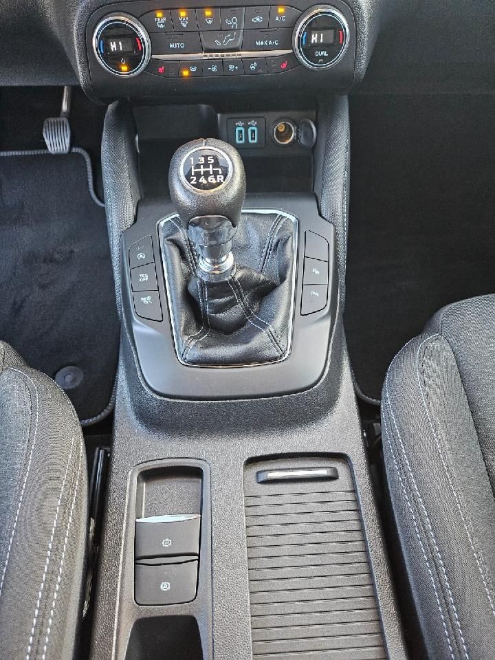 Fahrzeugabbildung Ford Focus Turnier Active X