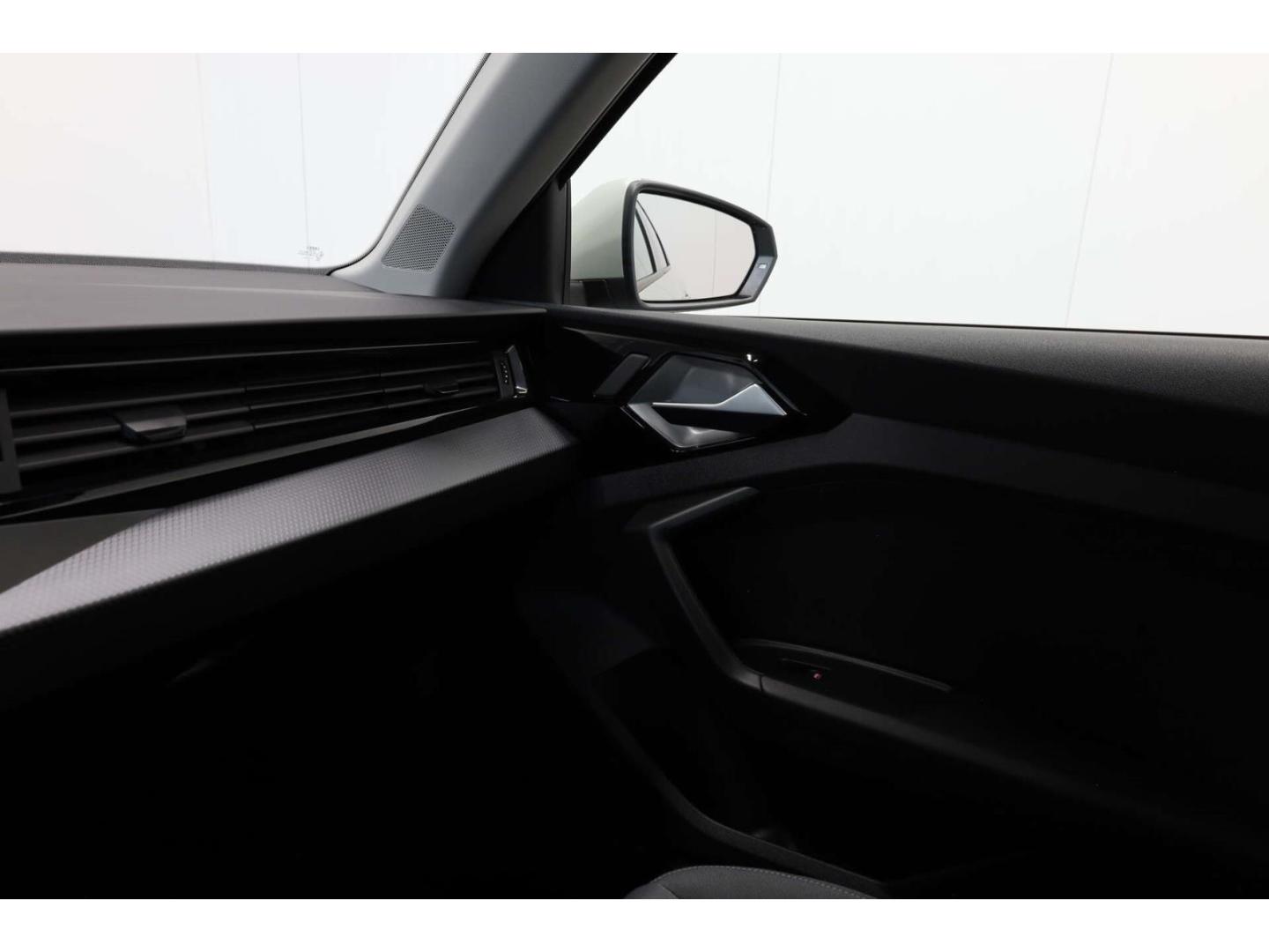 Audi A1 Sportback 25 TFSI S line S-Tronic LED/NAV/SH, миниатюра 19