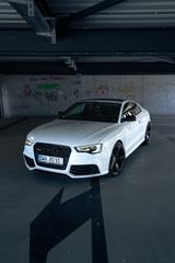 Audi RS5 4.2 FSI S tronic quattro -