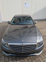 Mercedes-Benz E 220 d AVANTGARDE Autom. AVANTGARDE - Mercedes-Benz E 220 Gebrauchtwagen in Frankfurt