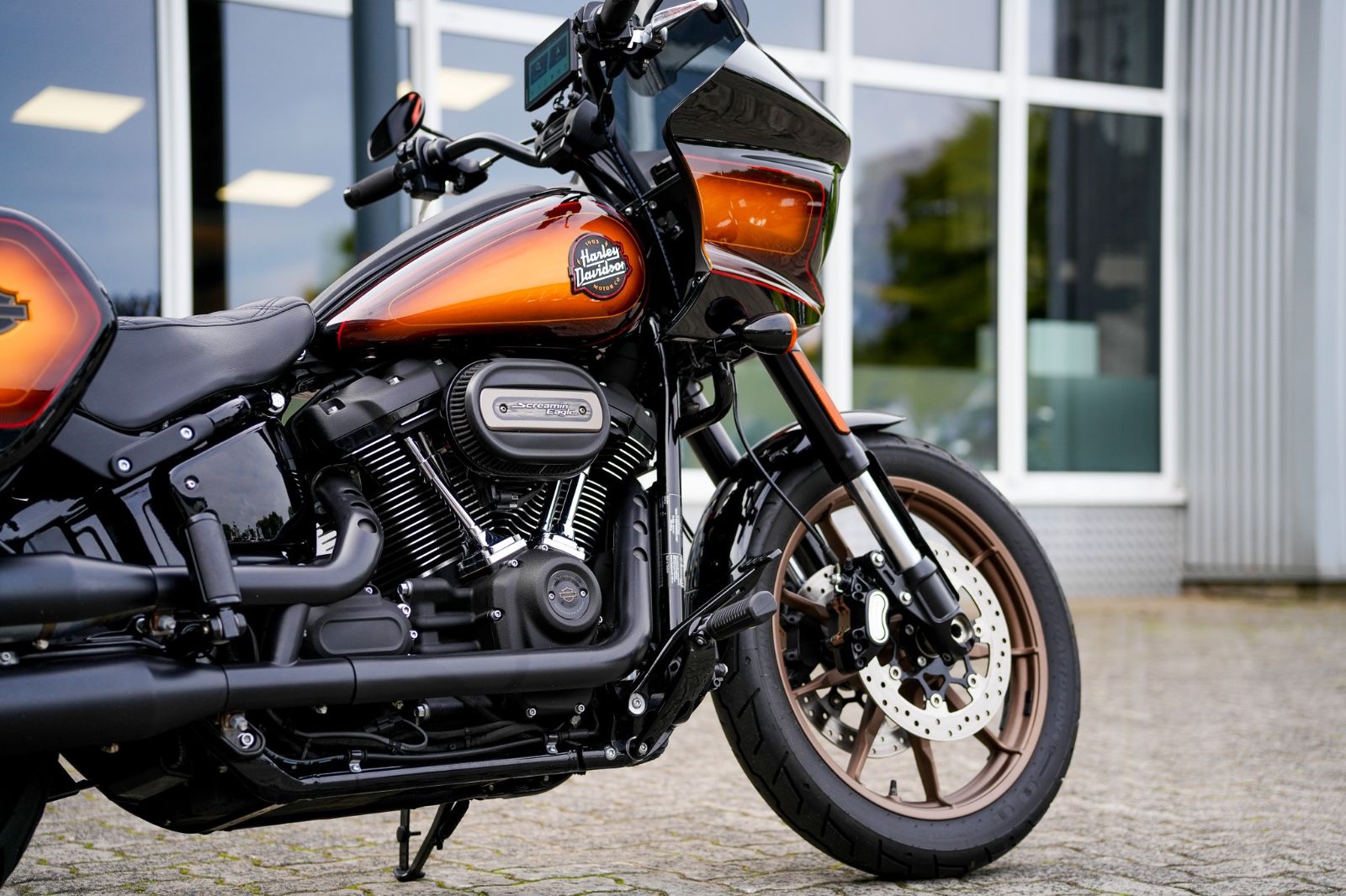 Fahrzeugabbildung Harley-Davidson FXLRST Low Rider ST 117 - HeinzBikes Clubstyle