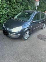 Renault Scenic - Renault Scenic aus 2005 mit Diesel-Antrieb