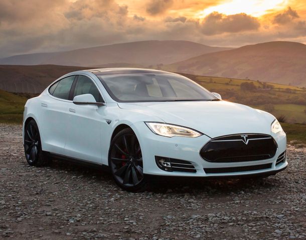 Tesla Model S P85+ Free SC NP:125k Weiss Leder 8 Fach 