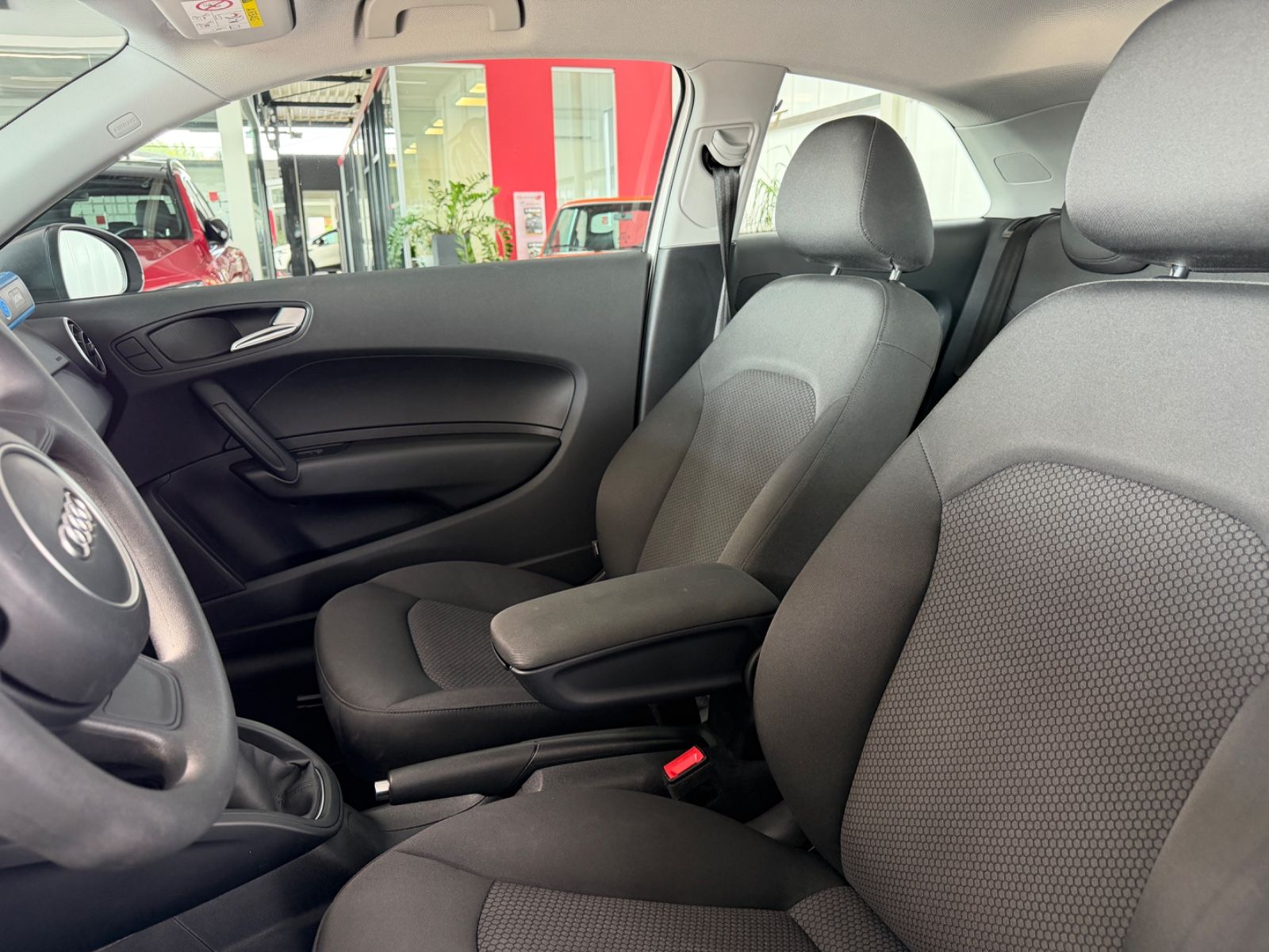 Fahrzeugabbildung Audi A1 1.0 TFSI 1.Hand Klima Tempomat Komfort Paket