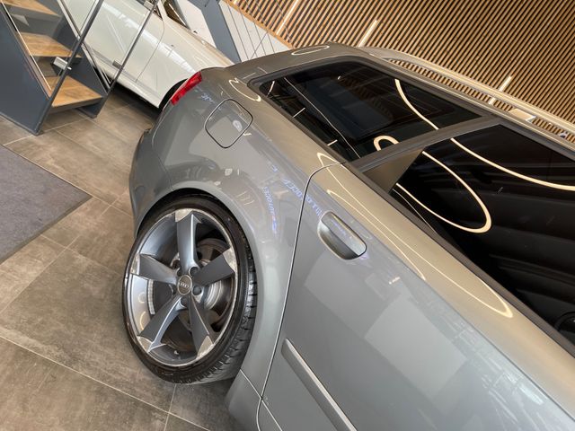 Audi A4 Avant 3.0 TDI quattro *NAVI*BI-XENON*TEMPOMAT