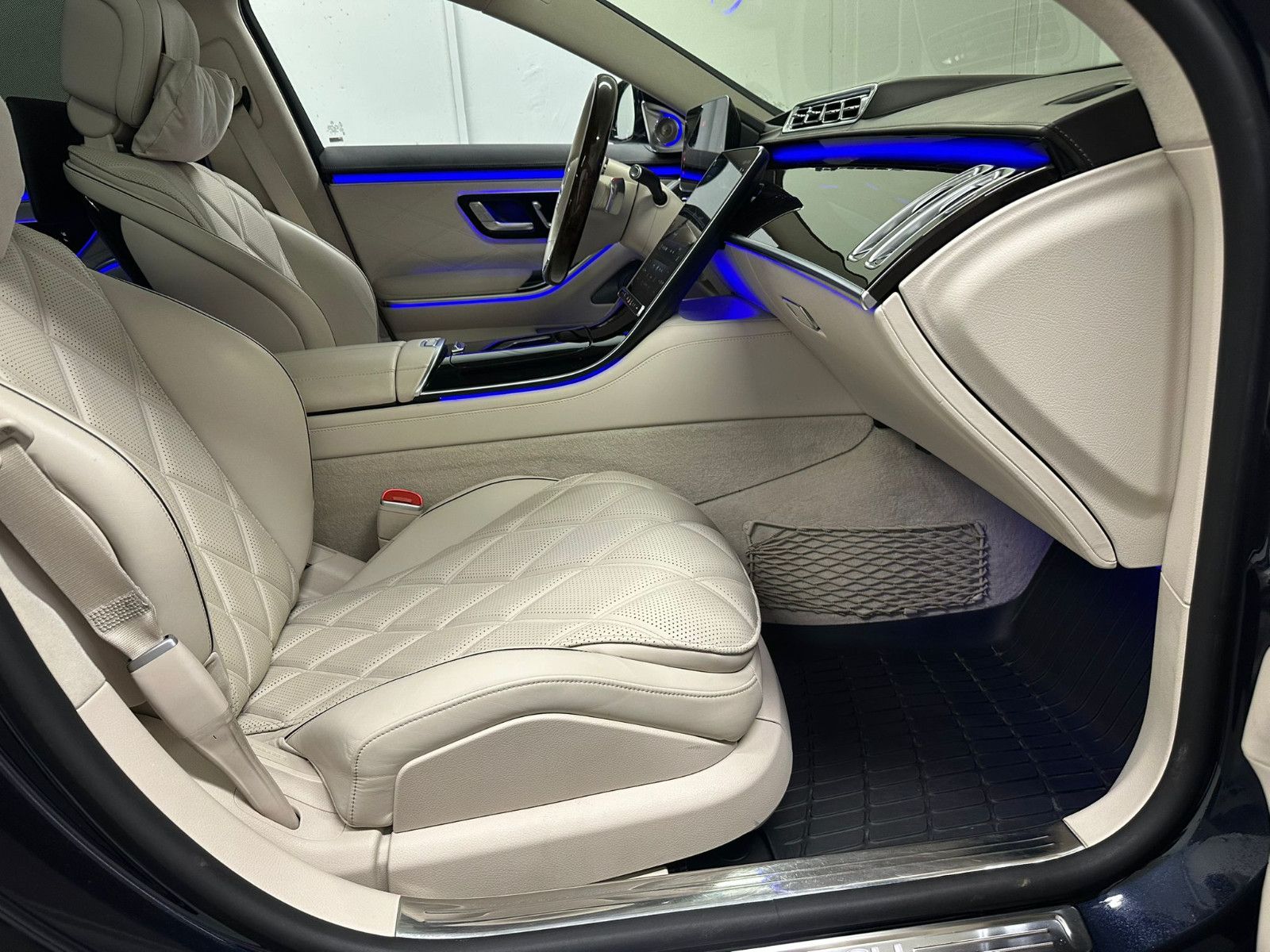 Fahrzeugabbildung Mercedes-Benz S 680 Maybach 4MATIC *PANO*Klapptisch*FIRSTCLASS
