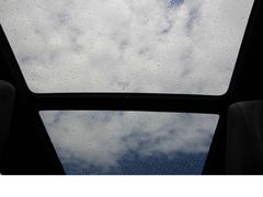 Fahrzeugabbildung Peugeot 5008 Hybrid 136 GT*Panorama*AHK*Focal-Sound!*ACC