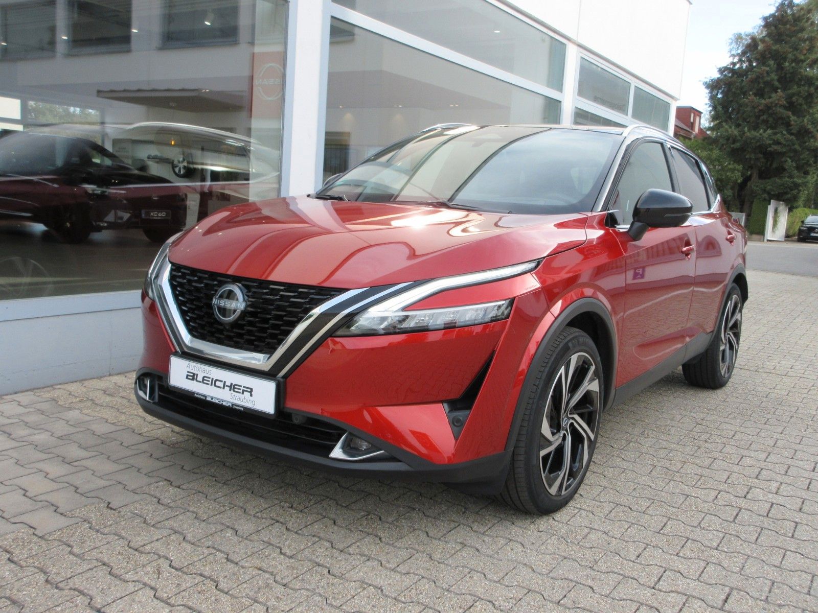 Fahrzeugabbildung Nissan Qashqai 1.3 Xtronic Automatik | Tekna+