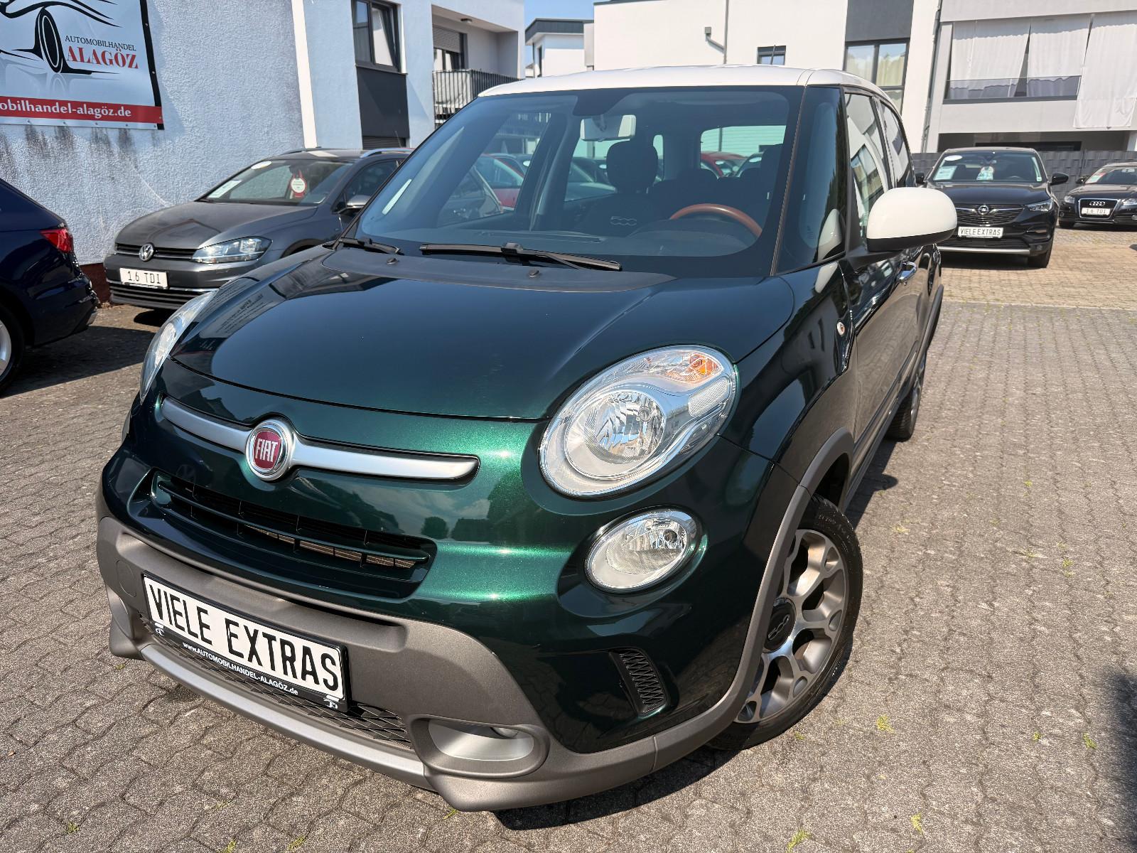 Fiat 500L Trekking TEIL-LEDER NAVI PDC SHZ 6-GANG Eu6