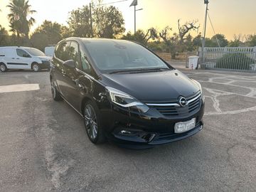 Opel Zafira Tourer - 3