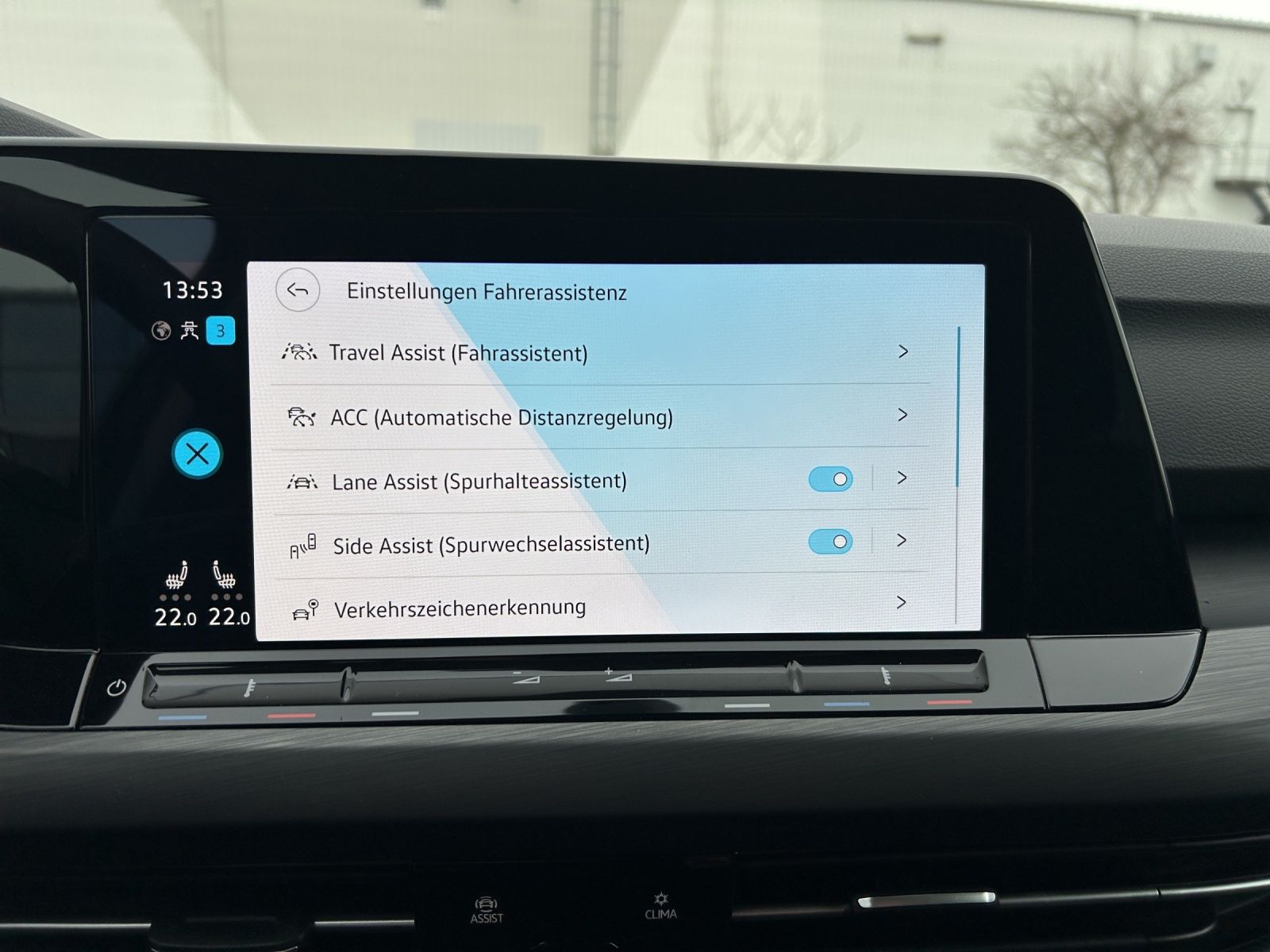 Fahrzeugabbildung Volkswagen Golf VIII Variant TSI Style DSG 4M Matrix Navi A